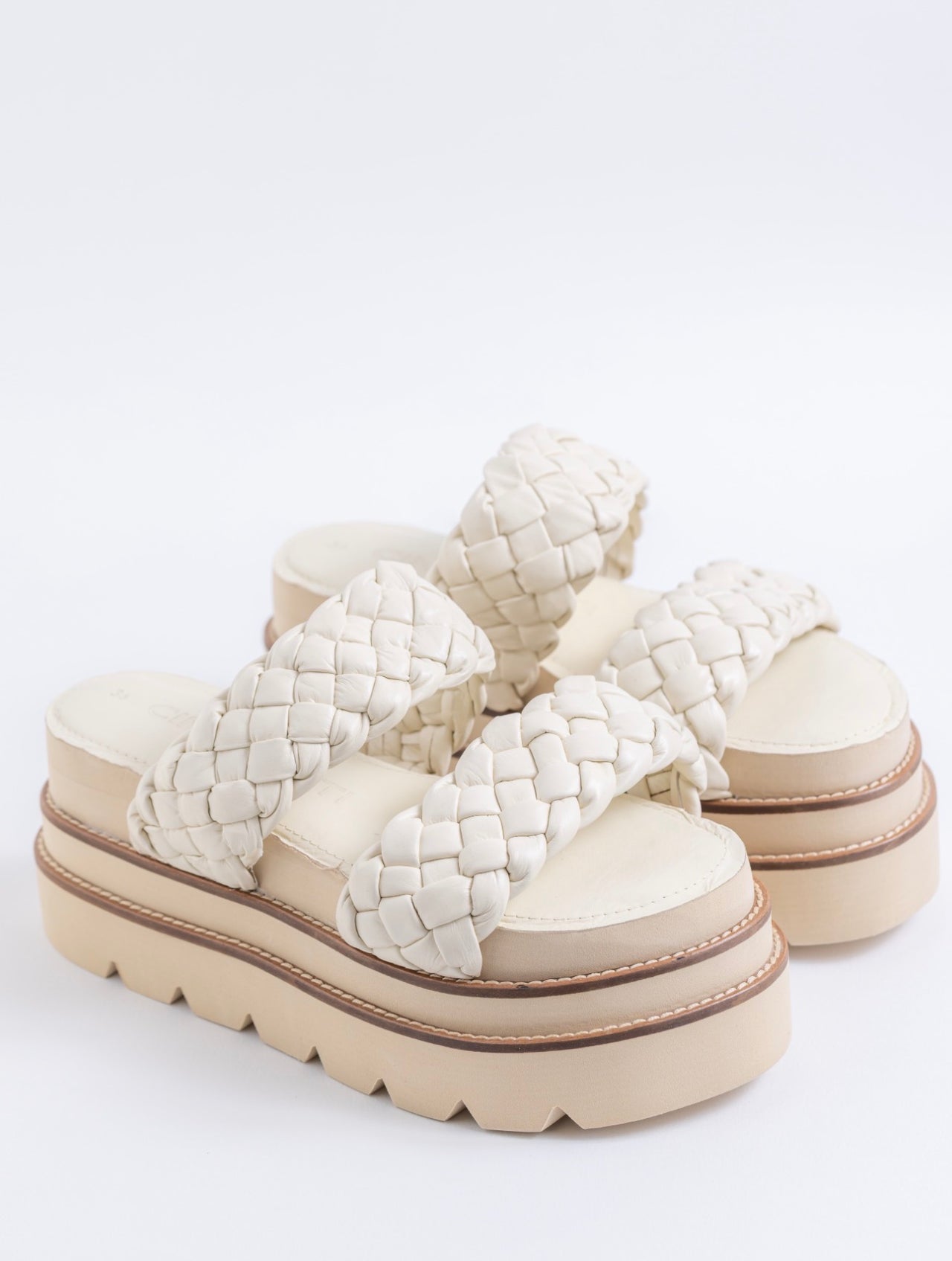 PLATAFORMA OLIVE - OFF CREAM