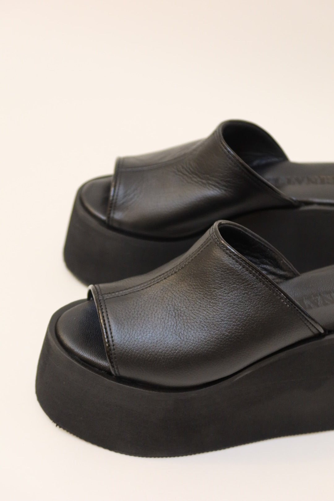PLATAFORMAS ALMUDENA - BLACK