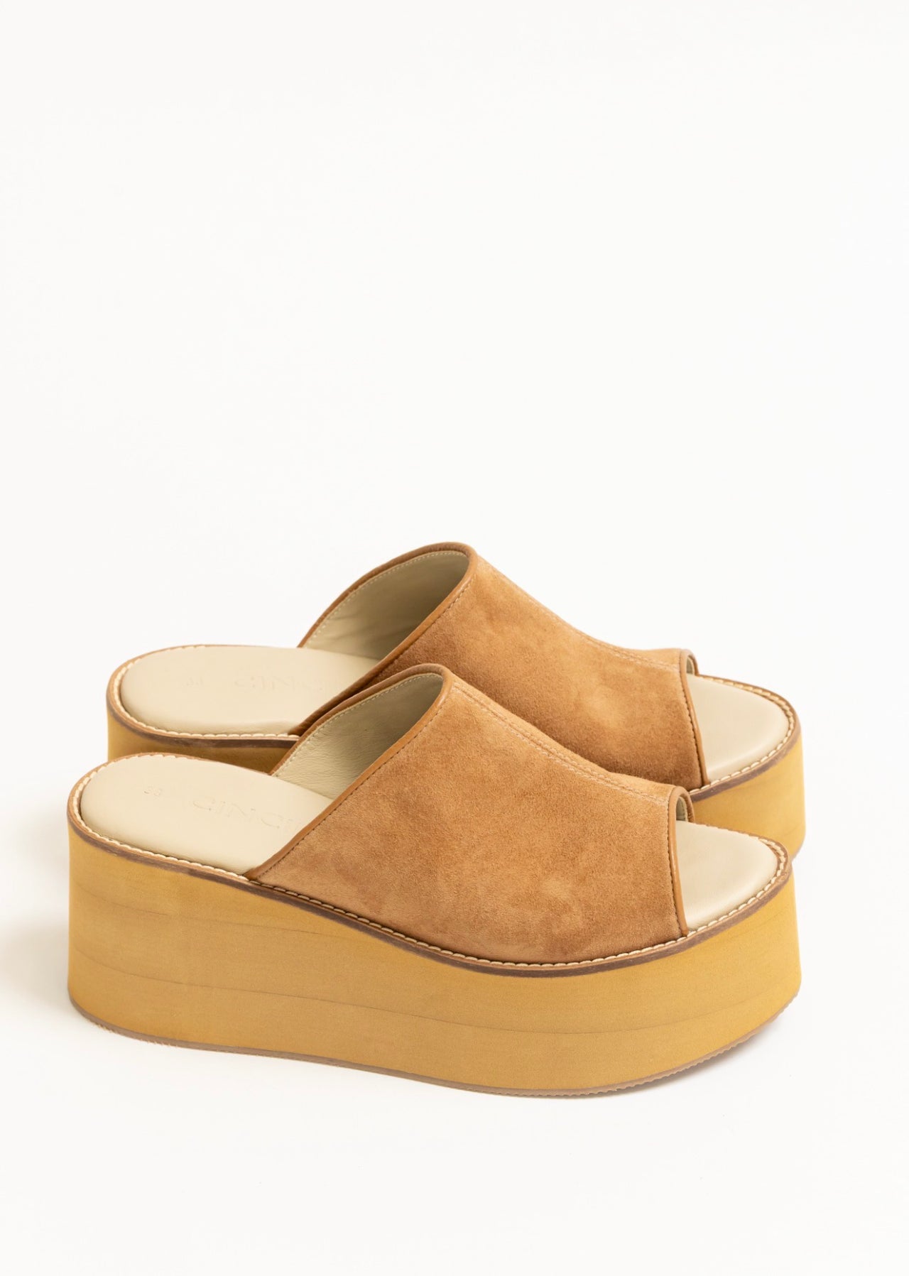 PLATAFORMA ALMUDENA - CAMEL GAMUZA