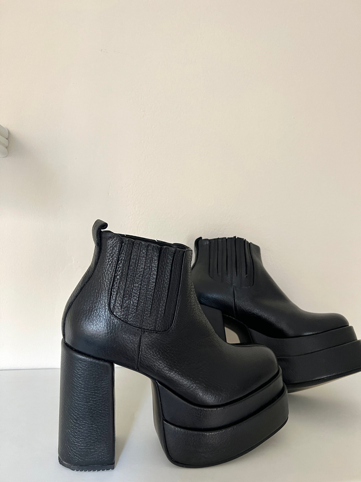 38, 39, 40 - BARE BOOTS - BLACK
