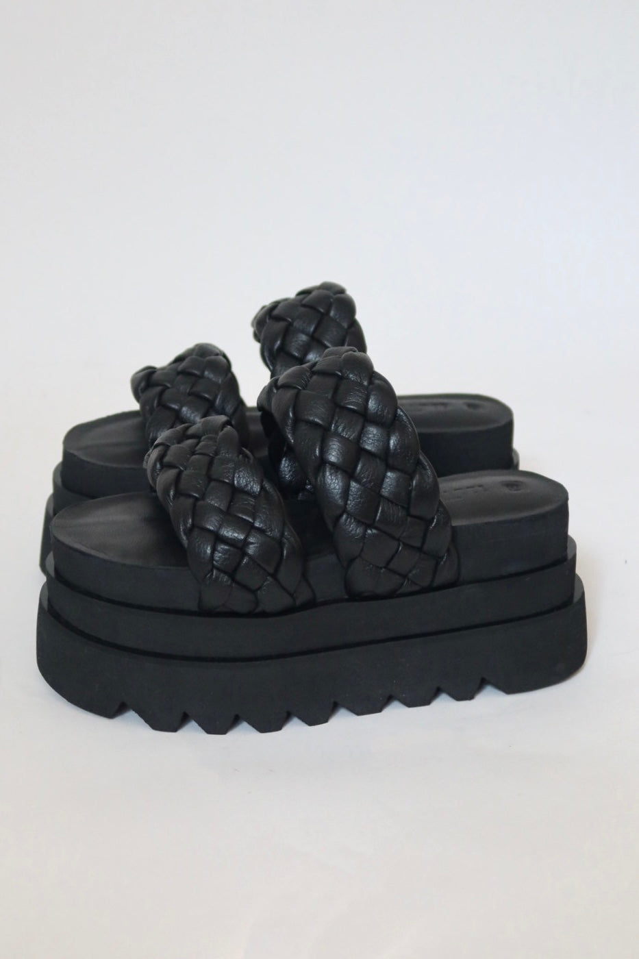PLATAFORMAS OLIVE - BLACK