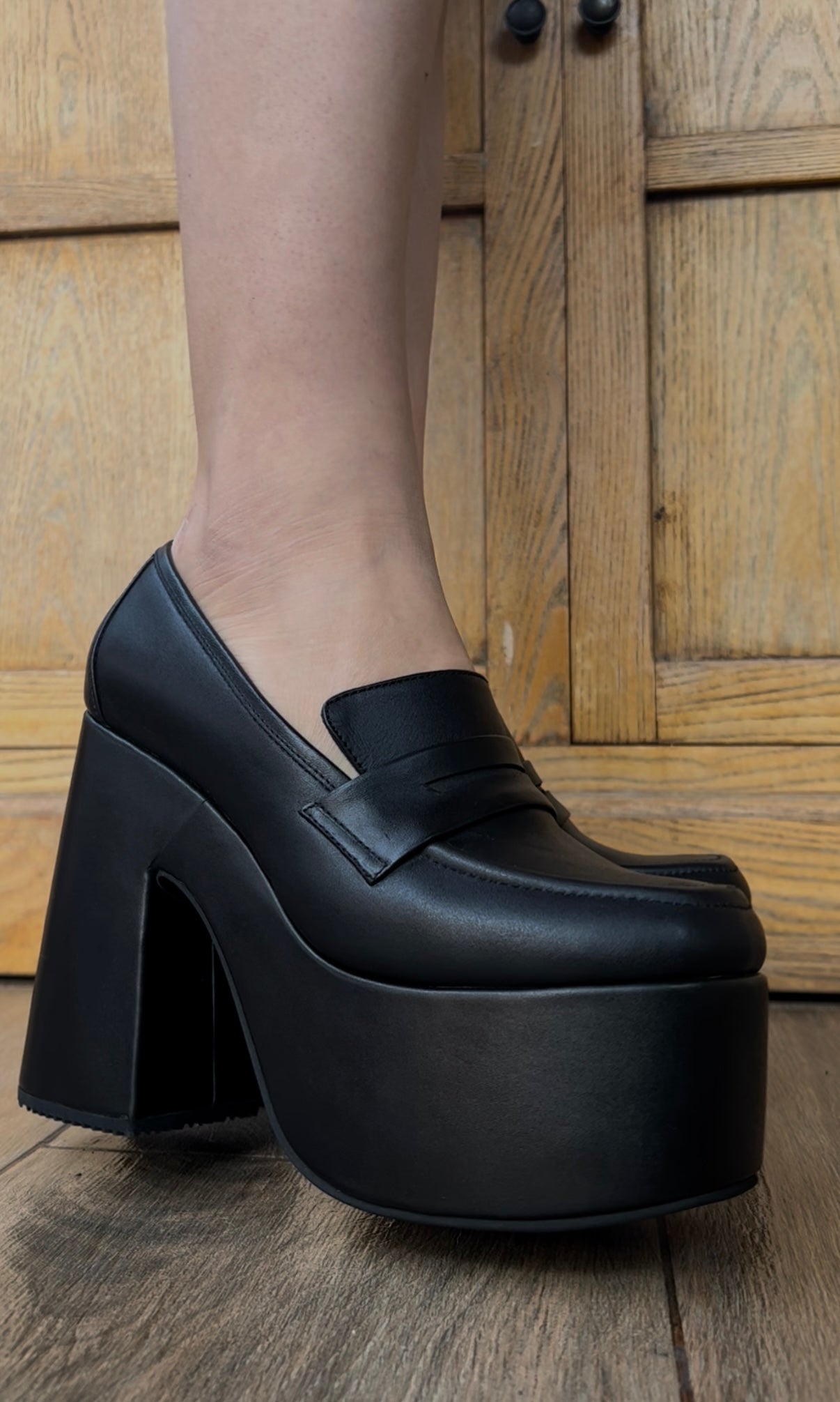 36, 37, 39, 40 ZAPATOS ABBA - OFF BLACK