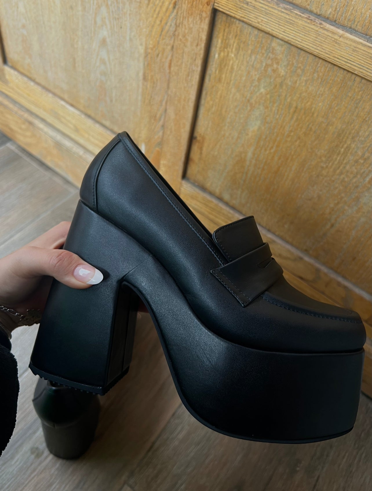 36, 37, 39, 40 ZAPATOS ABBA - OFF BLACK