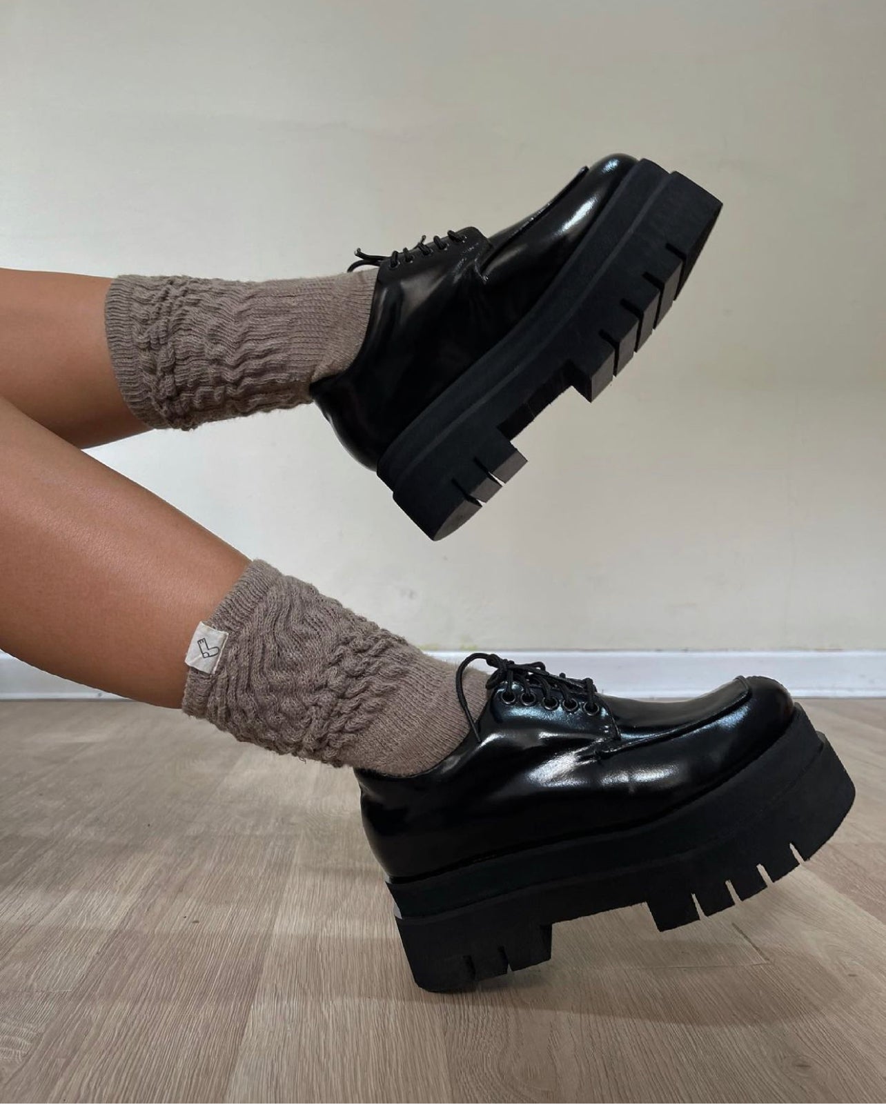 ZAPATOS LEVAN - OFF BLACK