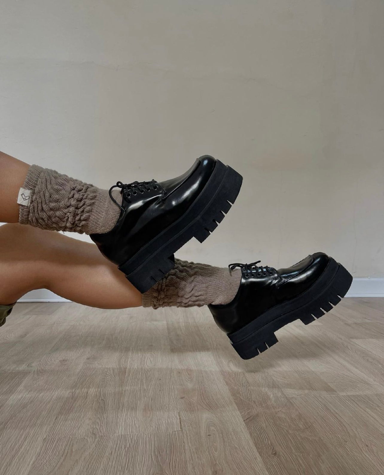 ZAPATOS LEVAN - OFF BLACK