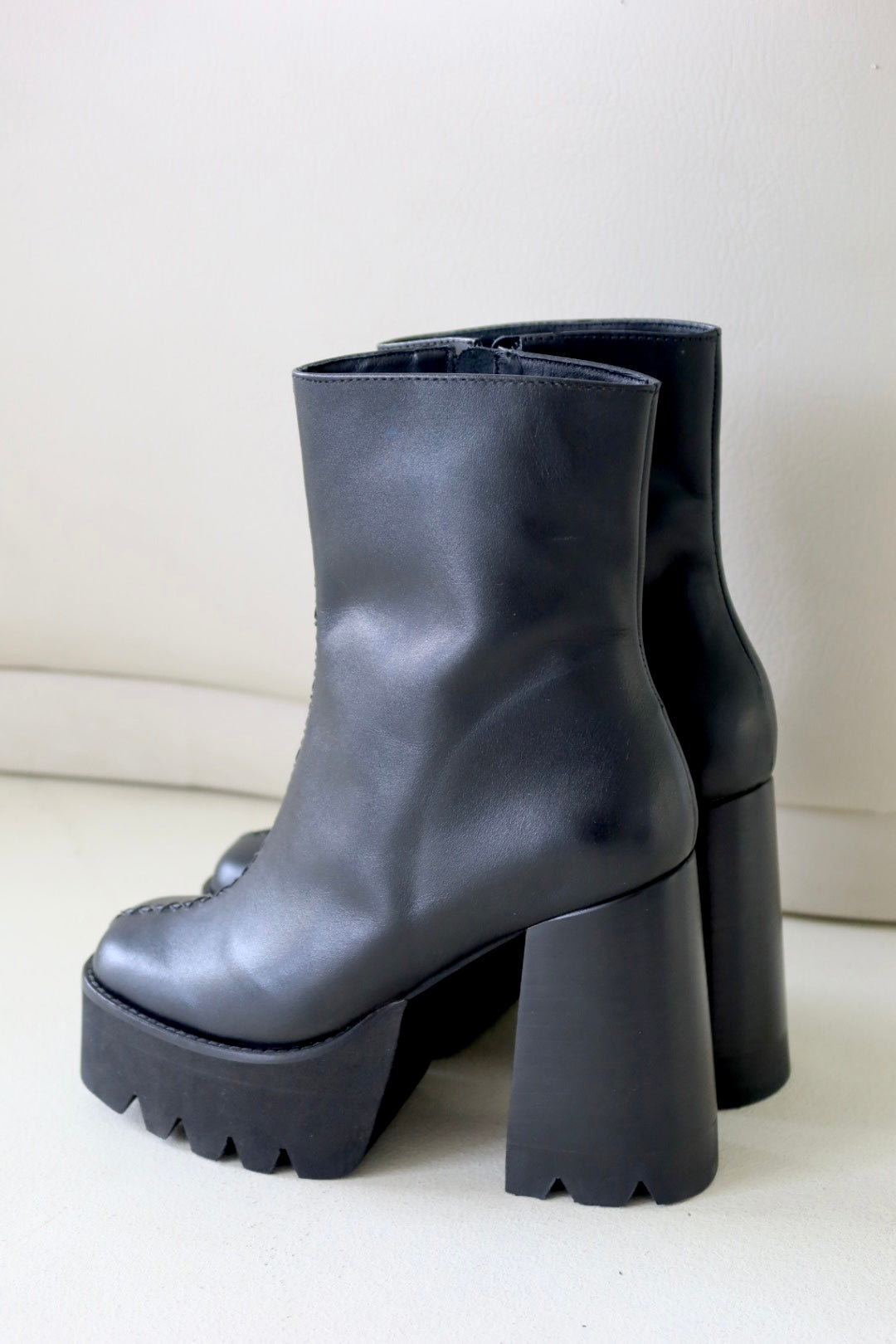 AMBER BOOTS