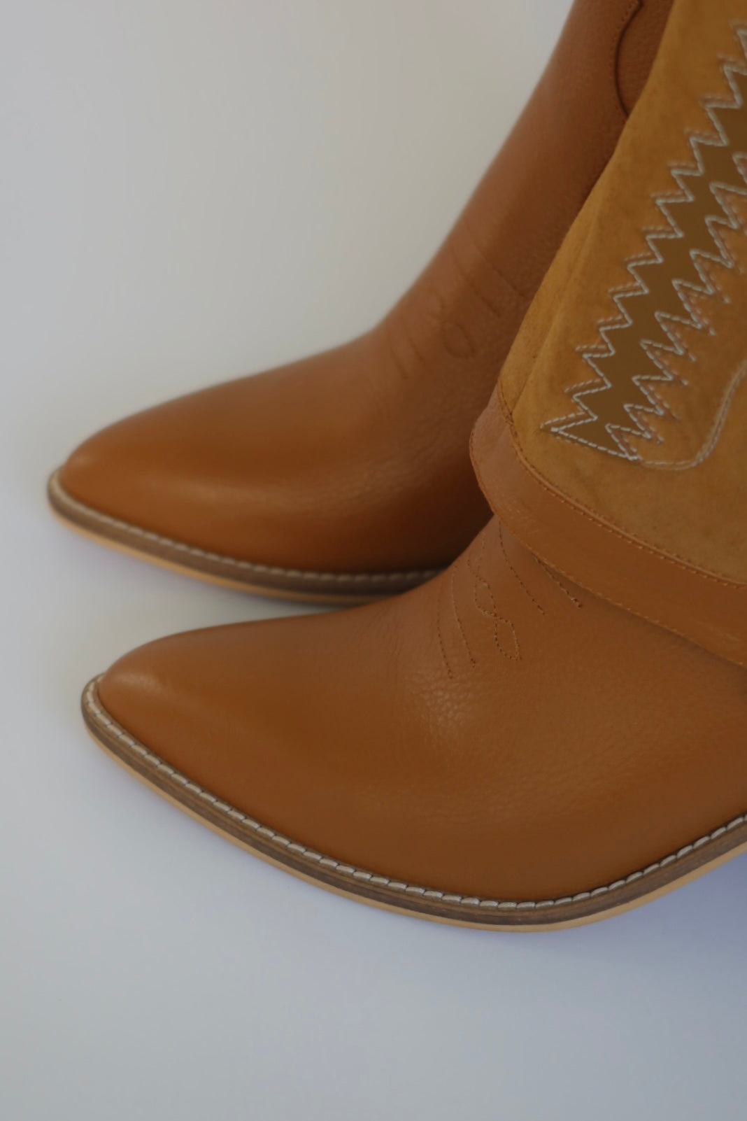 BOTA COURTNEY 2 EN 1  - CAMEL