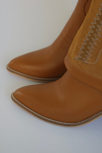 BOTA COURTNEY 2 EN 1  - CAMEL