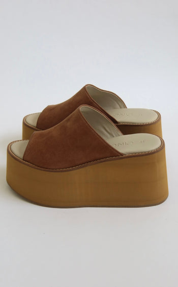 PLATAFORMA ALMUDENA - CAMEL GAMUZA